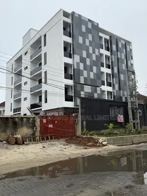 2bdrm Apartment in Lekki Phase 1 for sale