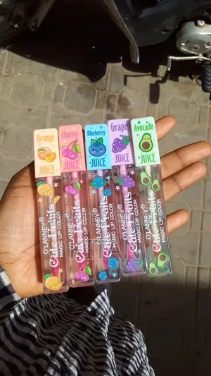 Pretty and Affordable Lip Gloss for My Girlies