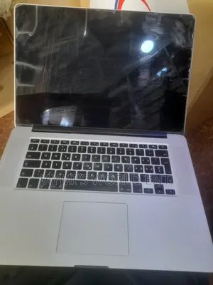 Laptop Apple MacBook Pro 2015 16GB Intel Core i7 SSD 512GB