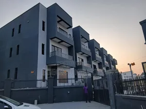 4bdrm Townhouse/Terrace in Guzape District for sale