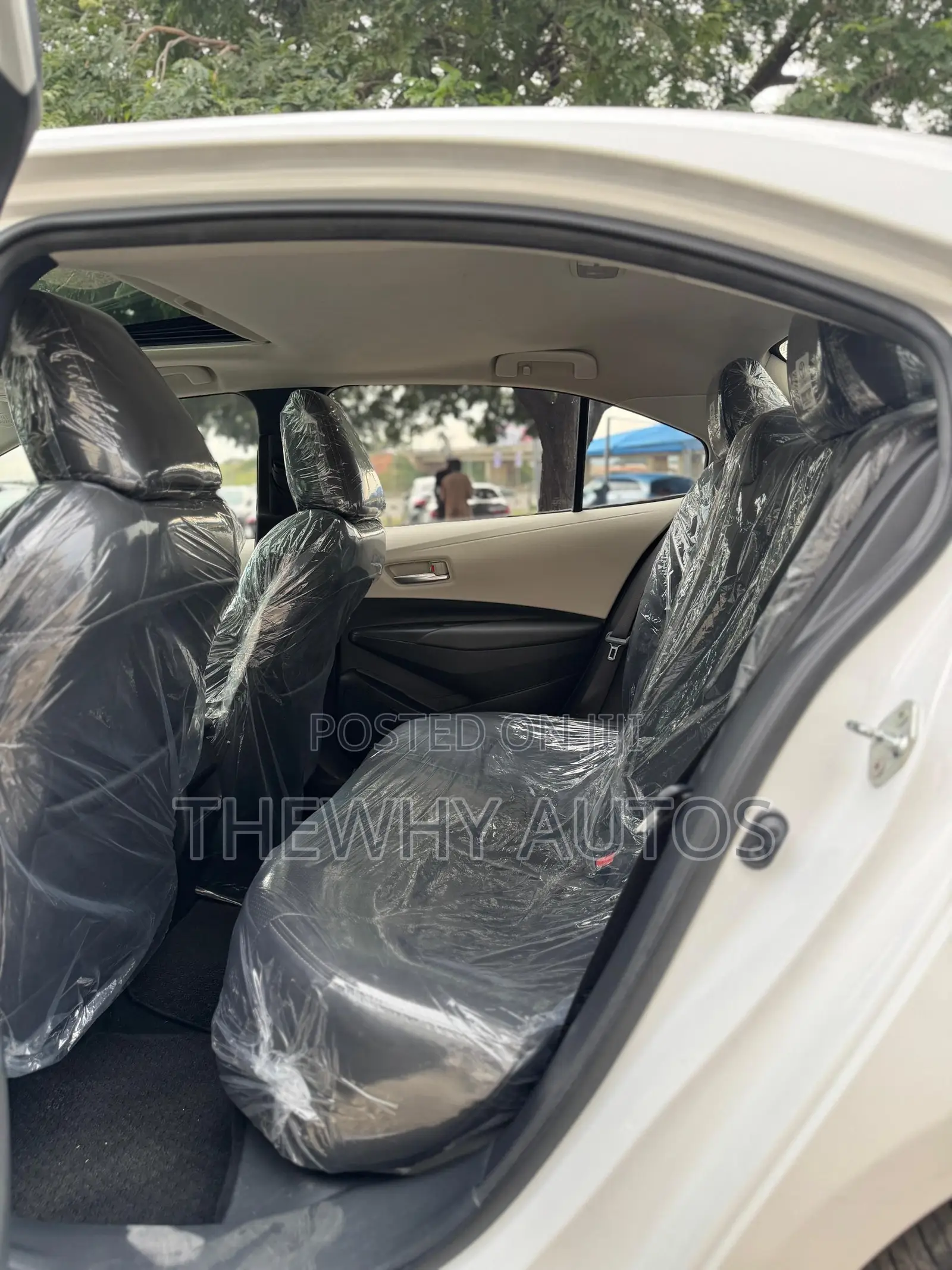 Toyota Corolla XLE 2020 White