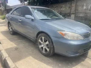 Toyota Camry 2004 Blue