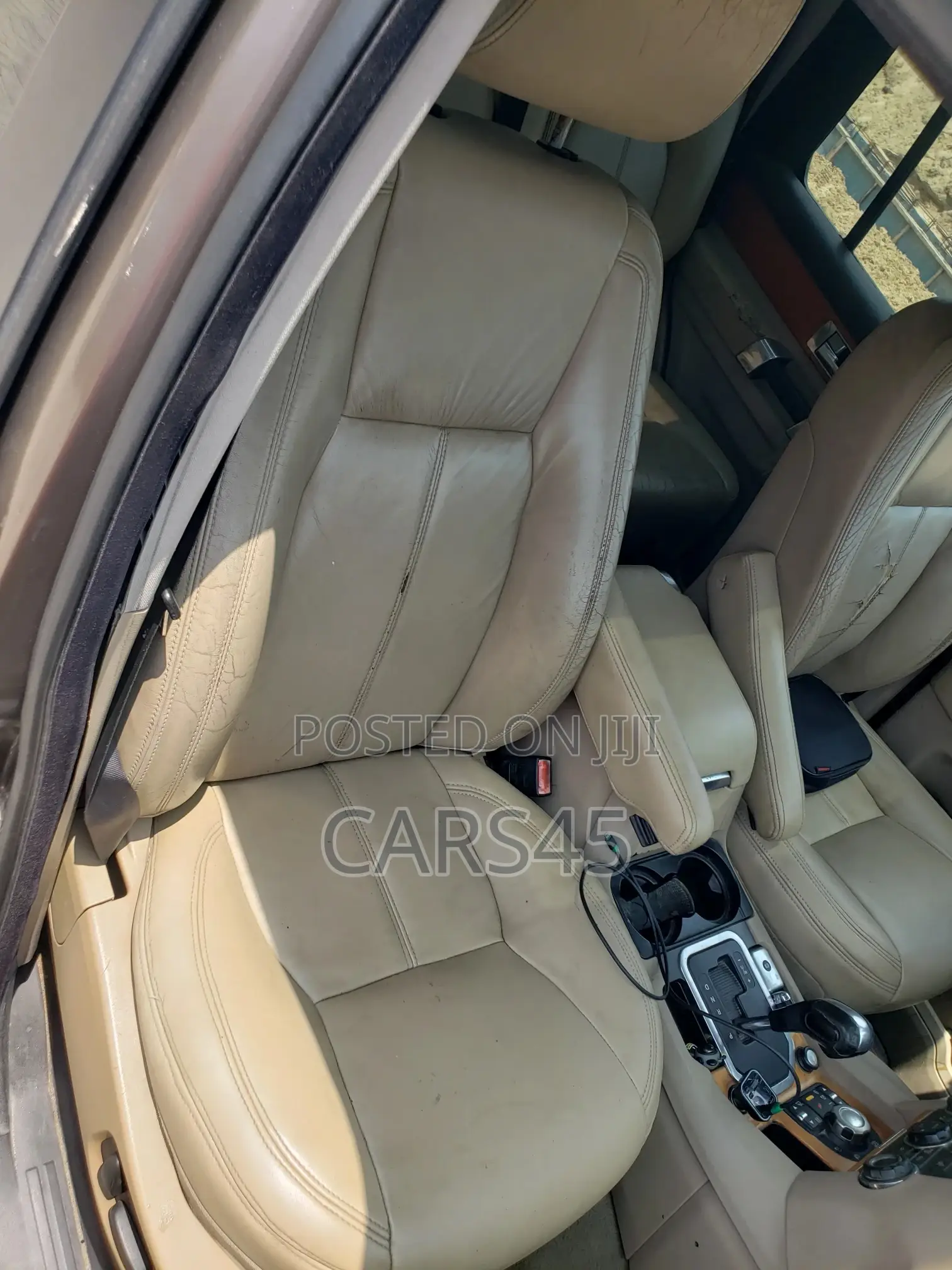 Land Rover Lr4 2011 Gray