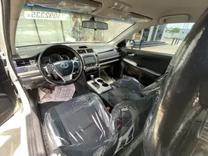 Toyota Camry SE 4dr Sedan (2.5L 4cyl 6A) 2013 White