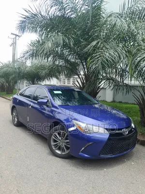 Toyota Camry 2016 Blue
