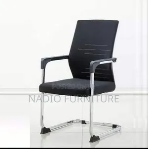 Solid Visitor Chair