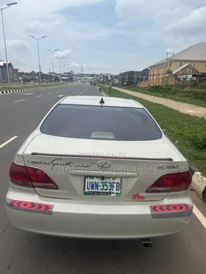 Lexus ES 330 Sedan 2004 Gold