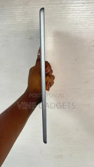 Apple iPad Pro 9.7 (2016) 128 GB Black