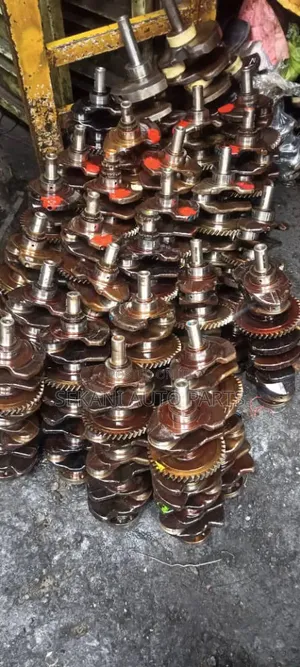 ) Engines, Crankshafts, Pistons, Half Engines, and More