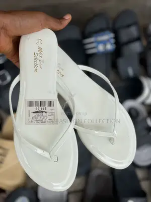 White Casual Slide