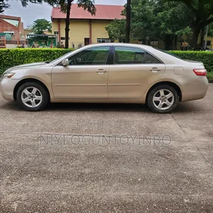 Toyota Camry 2.4 LE 2008 Gold