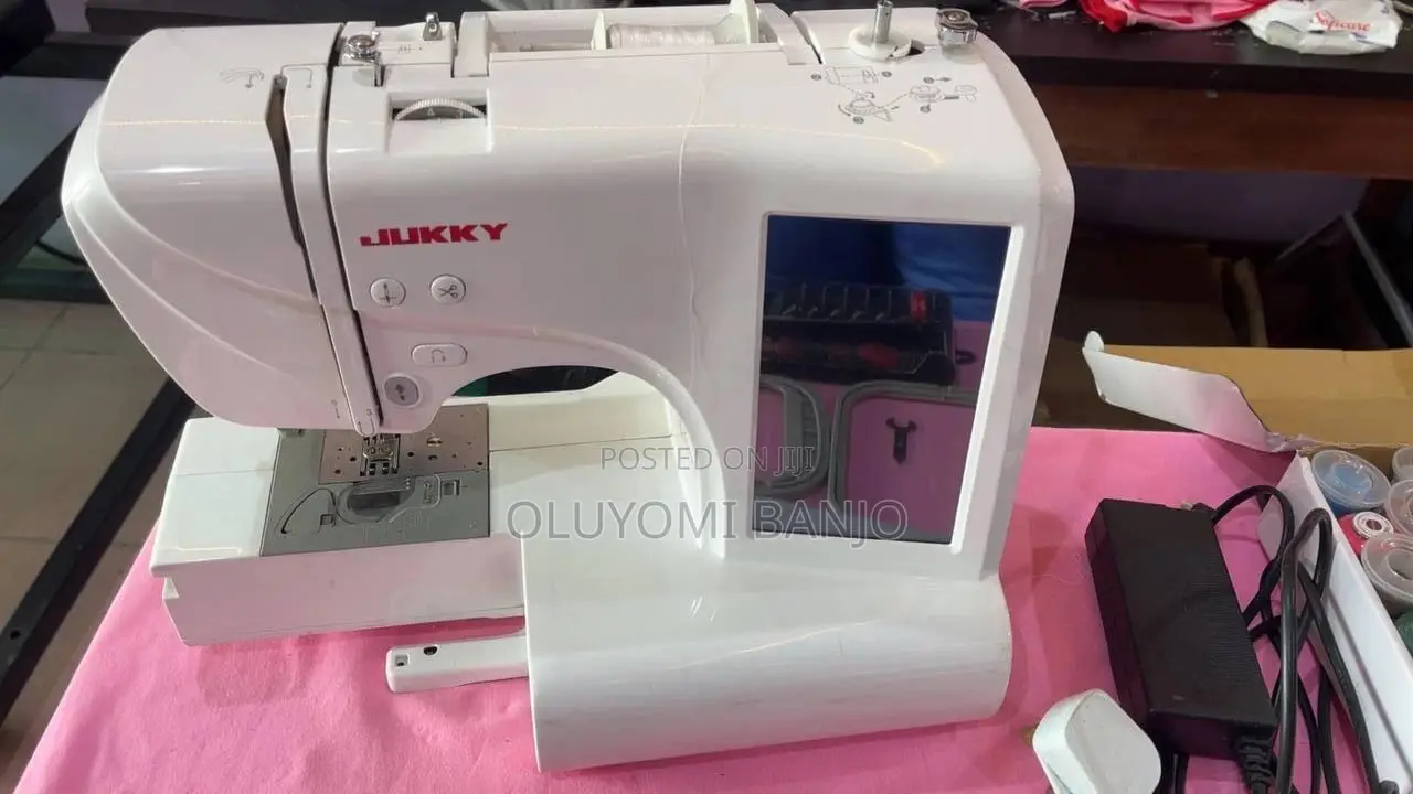 ES5 Embroidery Sewing Machine