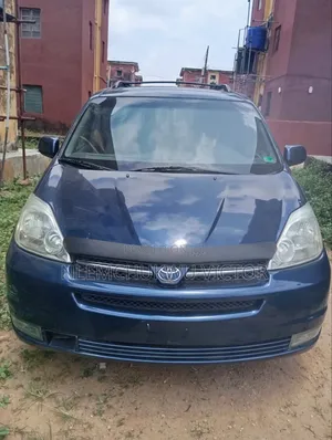 Toyota Sienna 2005 Blue