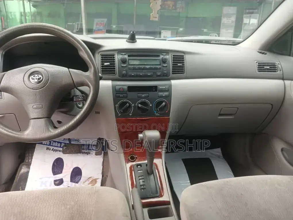 Toyota Corolla LE 2004 Blue