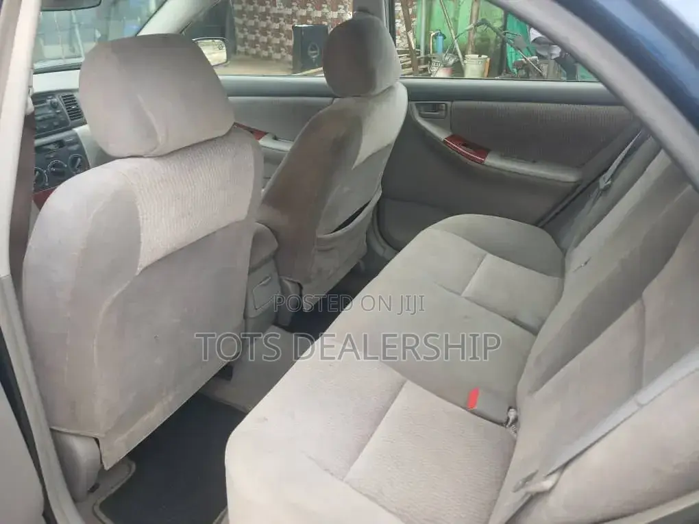 Toyota Corolla LE 2004 Blue
