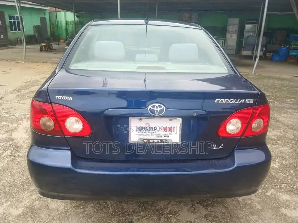 Toyota Corolla LE 2004 Blue