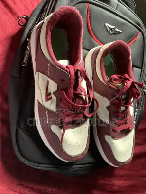 High Quality Sneakers