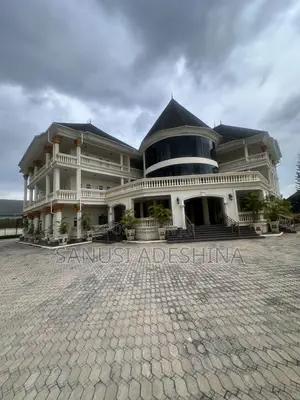 20bdrm Apartment in Katampe Extension At for rent