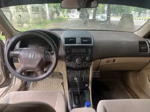 Honda Accord 2004 Gold