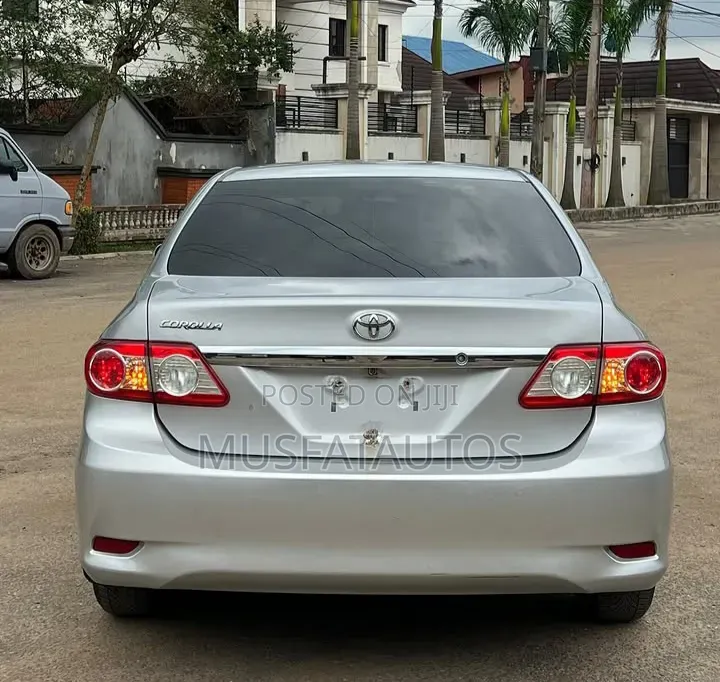 Toyota Corolla 2013 Silver