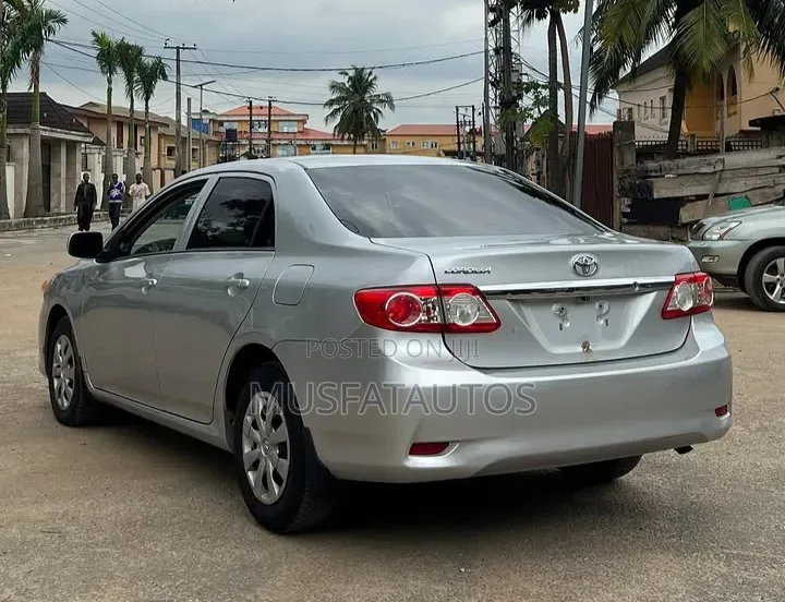 Toyota Corolla 2013 Silver