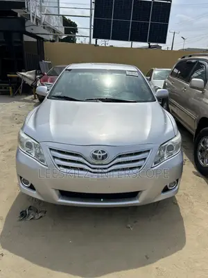 Toyota Camry 2010 Silver