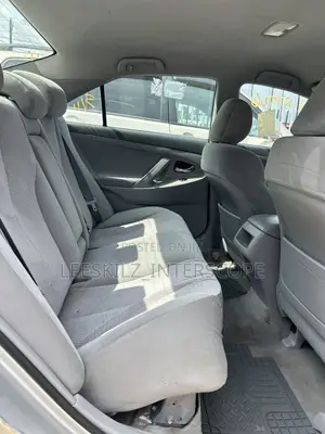 Toyota Camry 2010 Silver