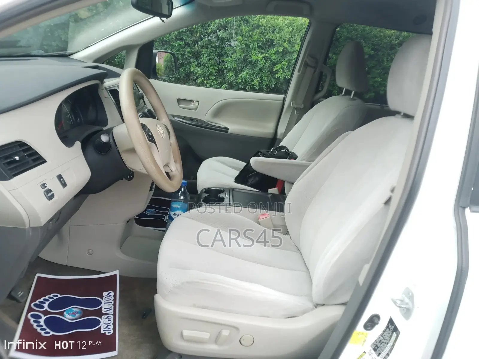 Toyota Sienna 2011 White