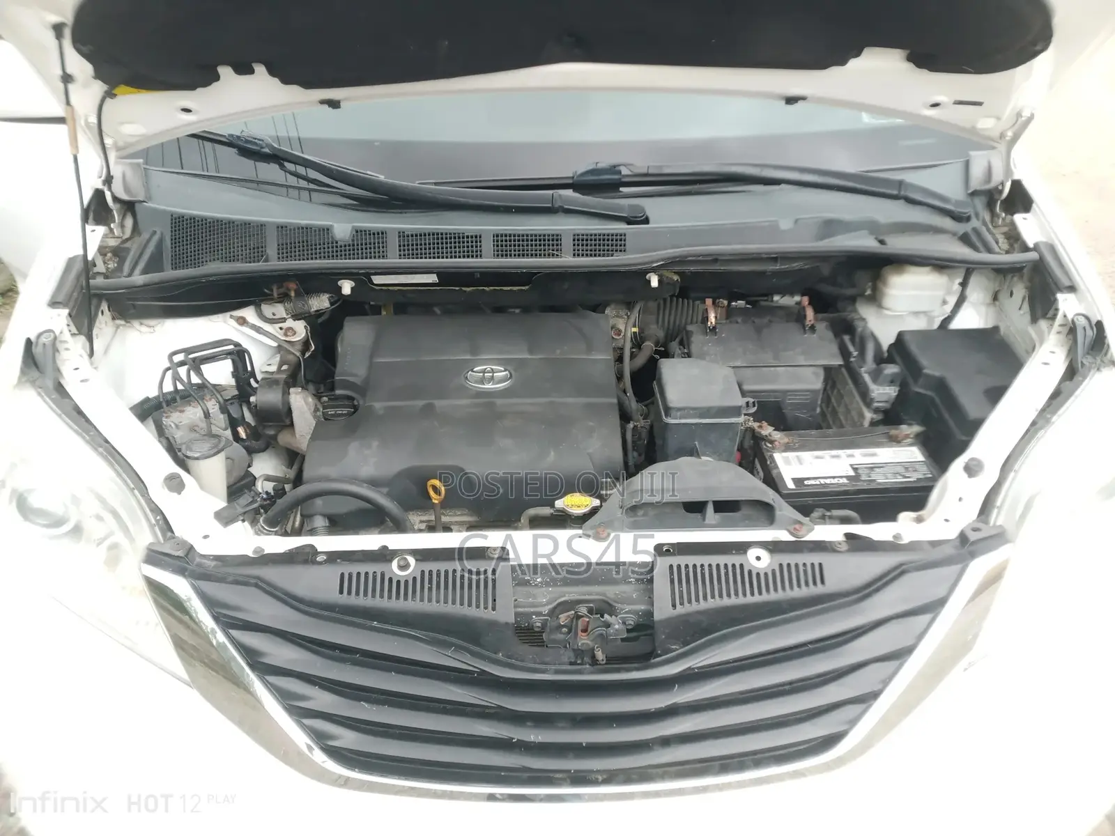 Toyota Sienna 2011 White