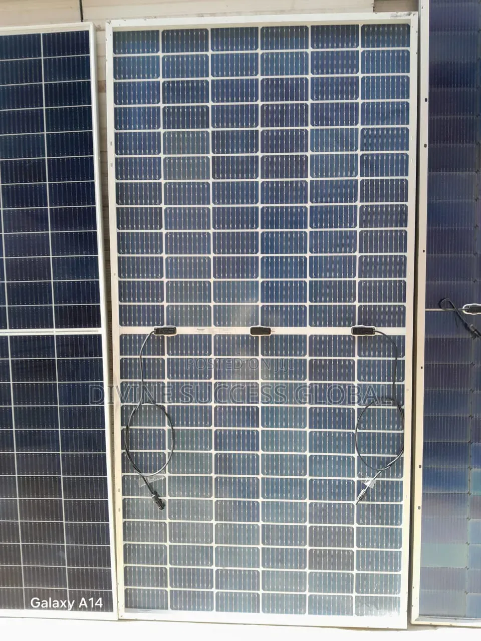 Quality 550 Watts 144 Cell Solar Panels