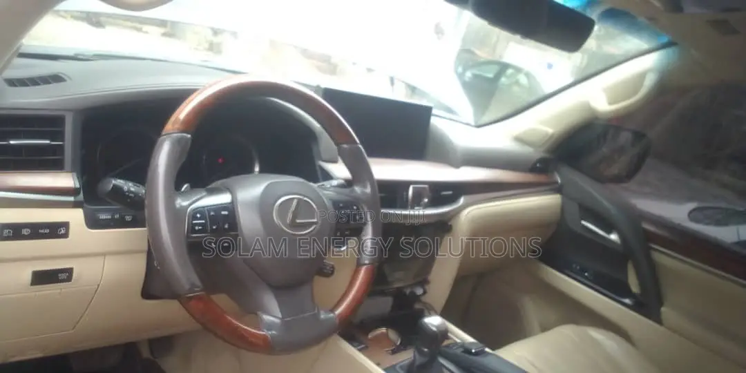 Lexus LX 2018 Black