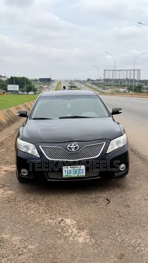 Toyota Camry SE 4dr Sedan (2.5L 4cyl 6AM) 2010 Black