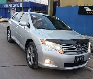 Toyota Venza 2010 Silver