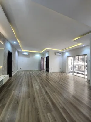 3bdrm Apartment in Lekki Phase 1 for rent