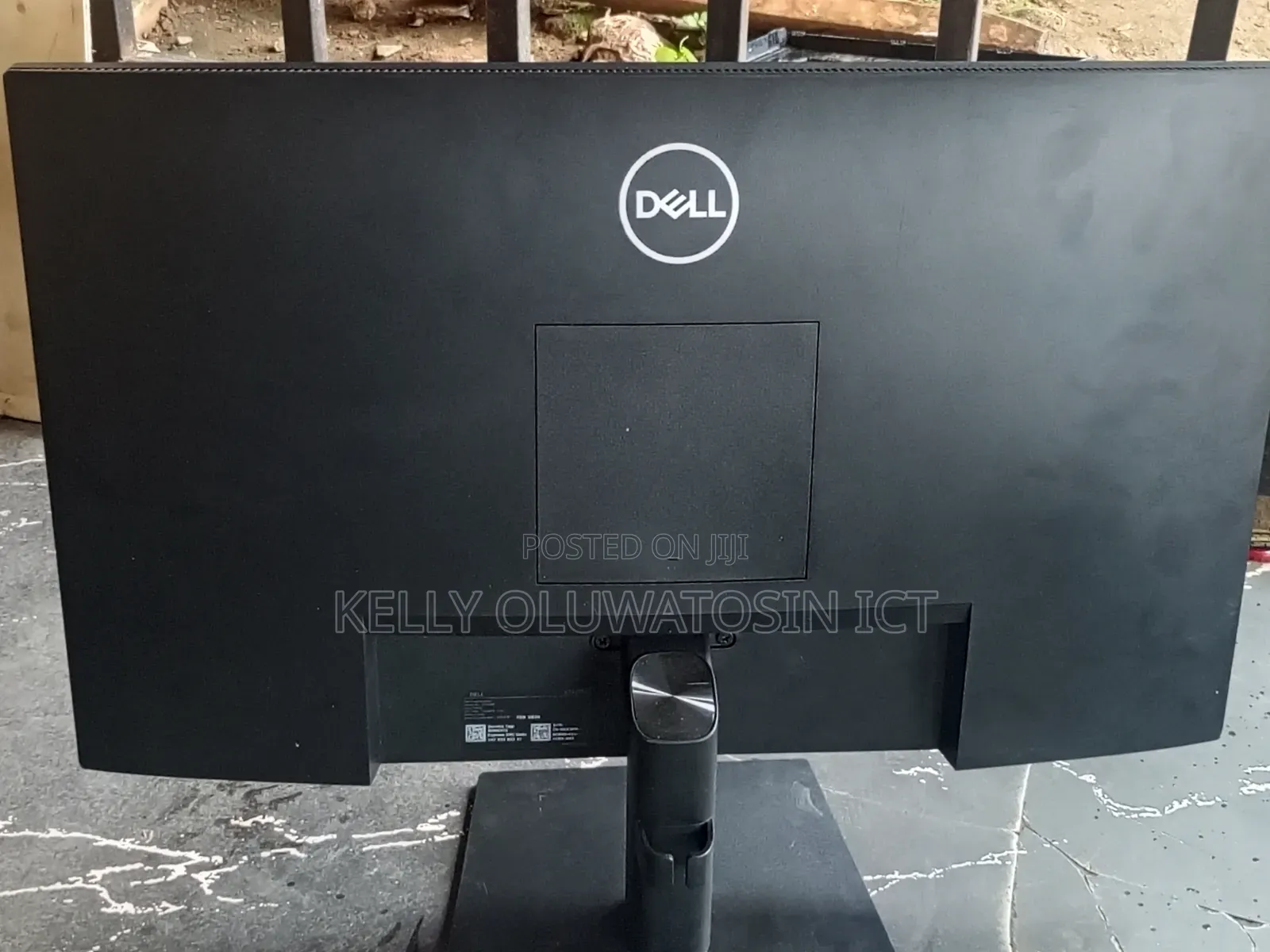 Dell E2423HF