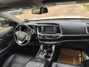 Toyota Highlander 2015 Black