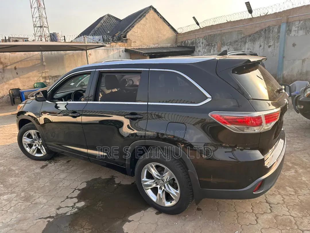 Toyota Highlander 2015 Black