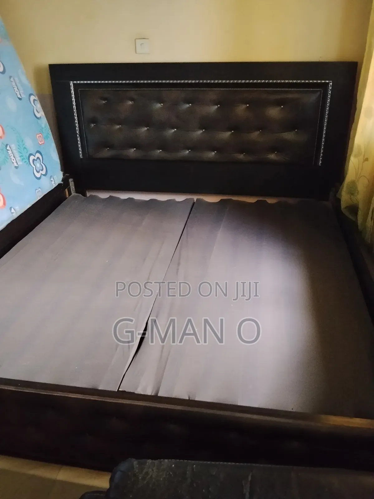 Bed Frame 6X6 Padded