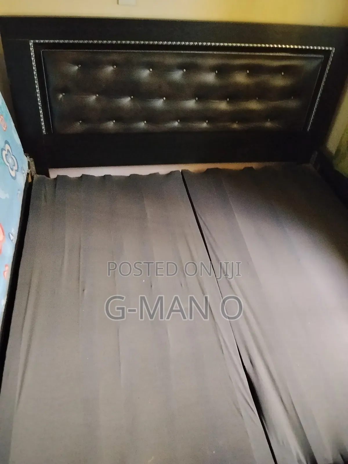 Bed Frame 6X6 Padded