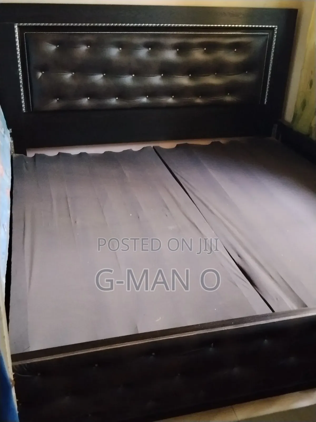 Bed Frame 6X6 Padded