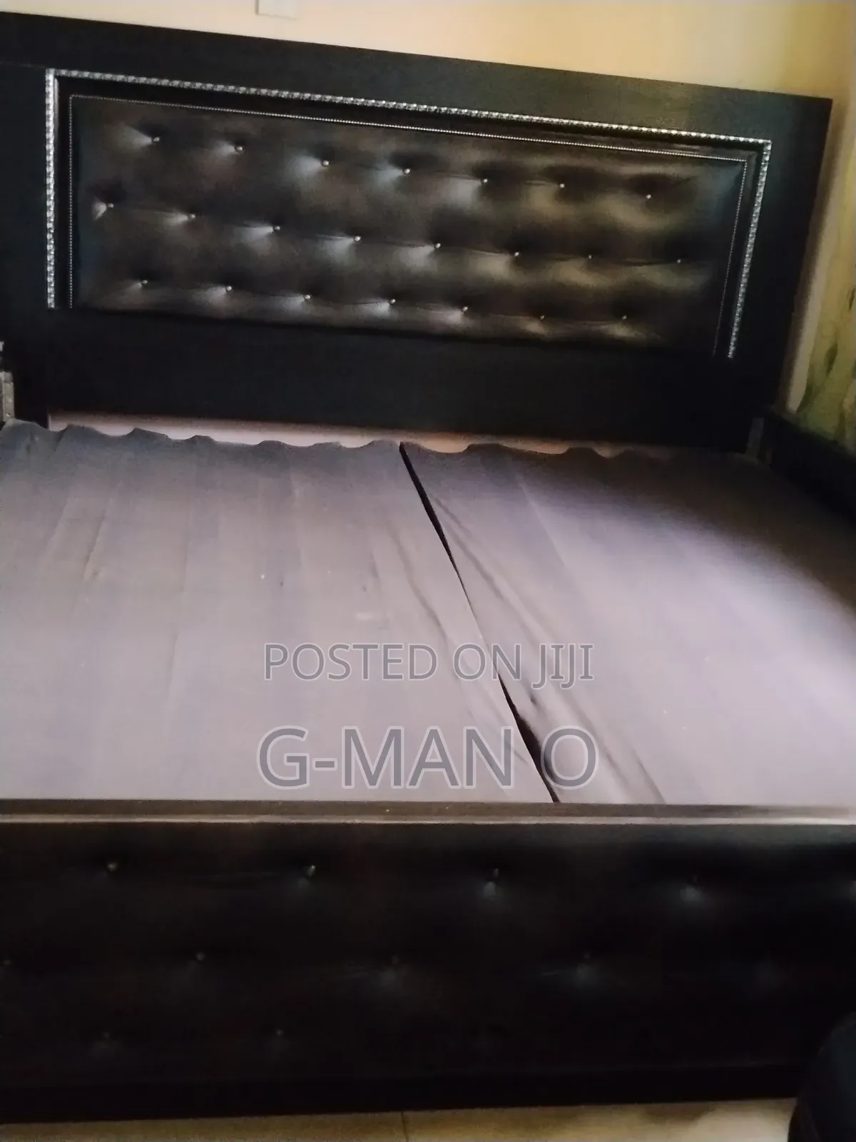 Bed Frame 6X6 Padded