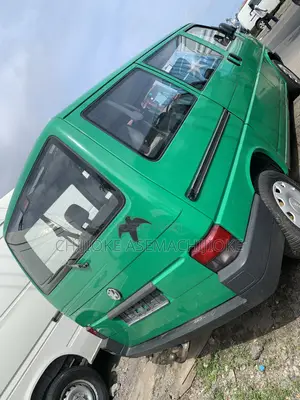 Volkswagen Transporter 2000 Green