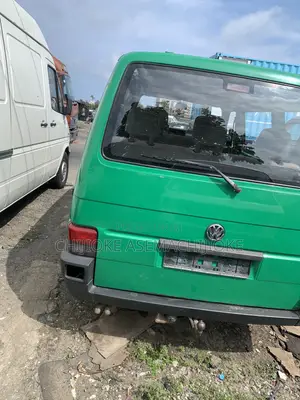 Volkswagen Transporter 2000 Green