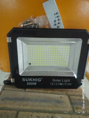 SUKHIG 200W Solar Flood Light With Solar Panel