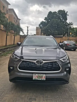 Toyota Highlander 2021 Gray
