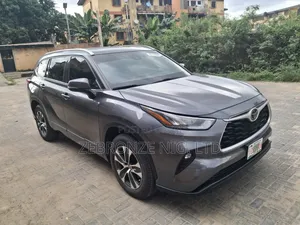 Toyota Highlander 2021 Gray