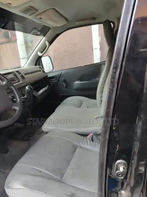 Toyota HiAce 2012 Black