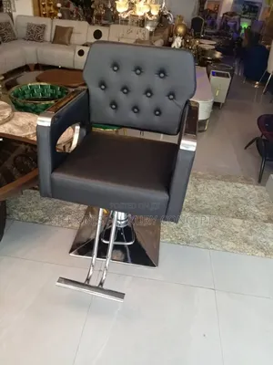 Executive Swivel Saloon Chair