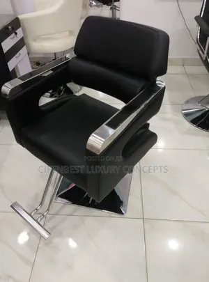 Executive Swivel Saloon Chair