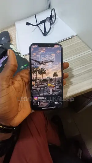 Apple iPhone XS 64 GB Black